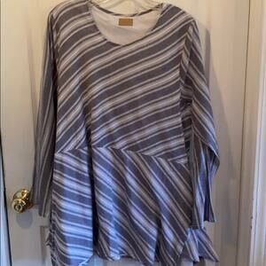 Tulip brand S striped top